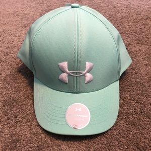 Brand new women’s UA adjustable hat